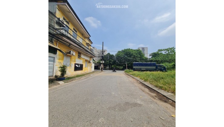 2 tỷ x có 50m2 đất Dương Quang, Gia Lâm, ô tô vào. Lh 0989894845